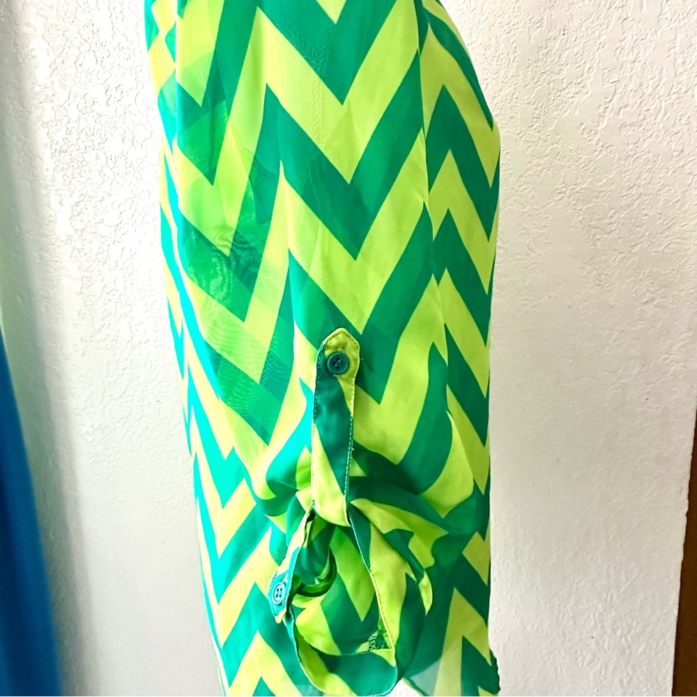 Green Sheer Top Size S - Picture 6 of 14